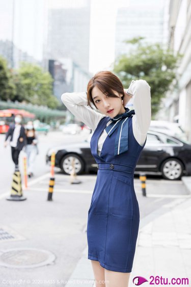 别害羞抬头看看镜子里的你多美